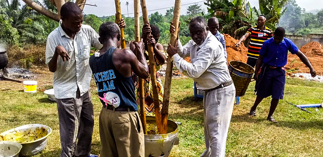 Palm Oil production at the Benito Menni Day Centre