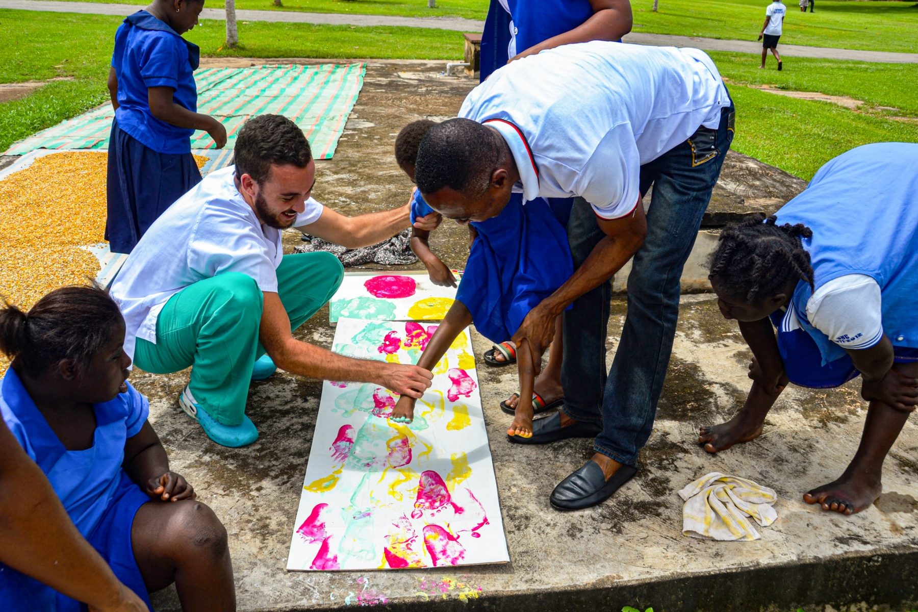 Volunteers in Dompoase, Ghana
